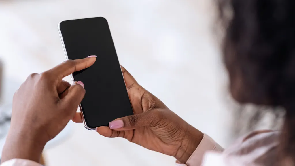 Why Crashing Is Worse on Budget Smartphones?