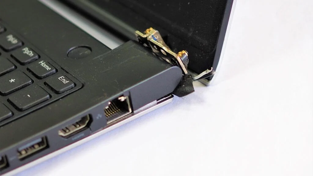 What to Check If Your Laptop Shuts Down Randomly While Charging